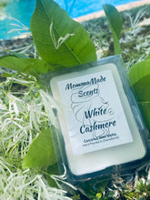Load image into Gallery viewer, White cashmere wax melt
